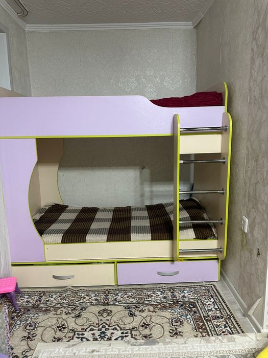 Продам 2-х ярусную кровать