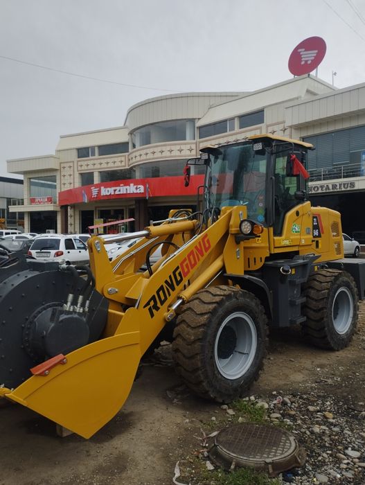 Фронтальный погрузчик+ мешалка