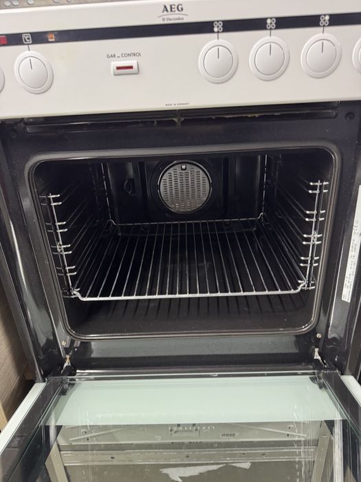 Фурна с котлони за вграждане АЕГ Germany Гаранция
