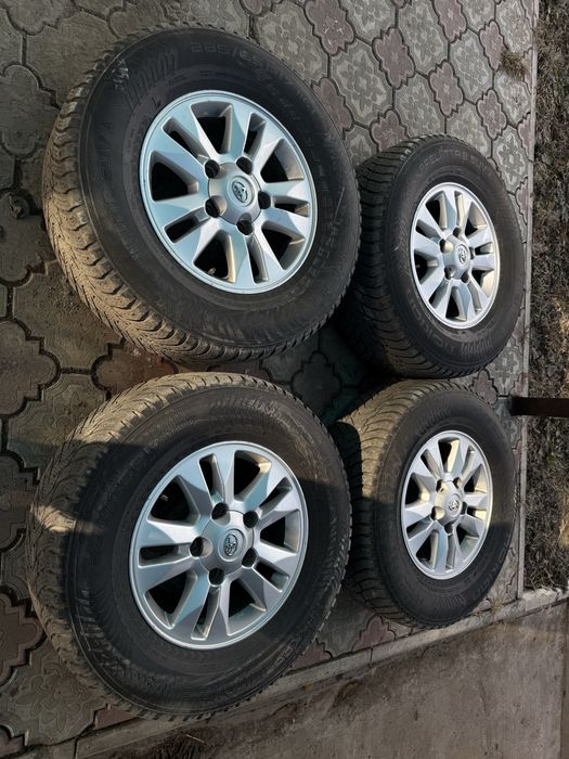 Шины в зборе с дисками
