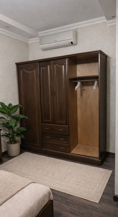 Продаю спальный гарнитур