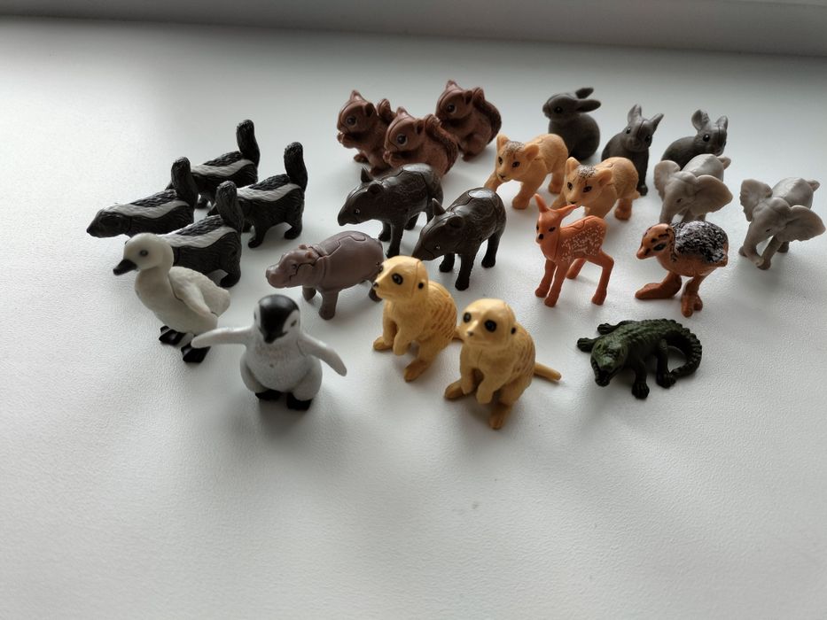 Продам фигурки из киндера.