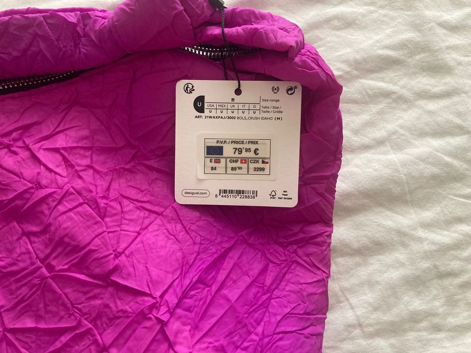 Desigual - оригинална нова чанта цвят цикламен