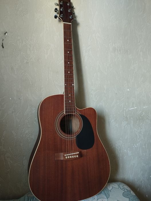 Продаётся Гитара