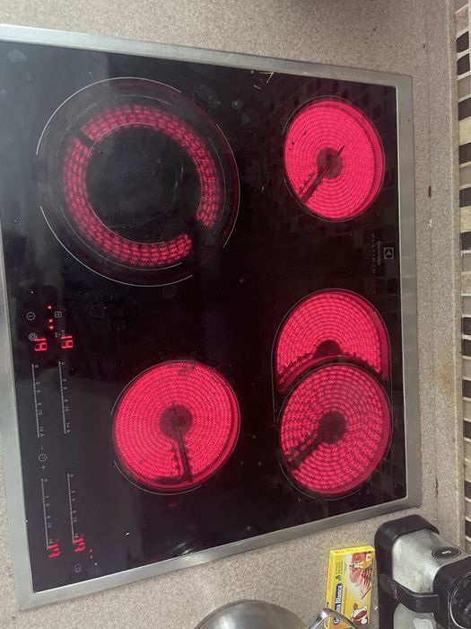 Б/у Варочная поверхность Electrolux