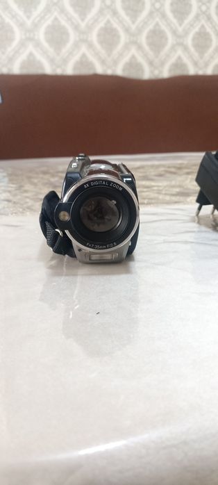 Продаётся Sony видеокамера в отличном состоянии