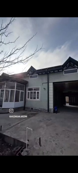 Uy Sotiladi Jomboy Banitsa