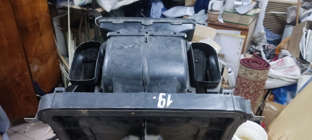 Корпус печки 124 мерседес