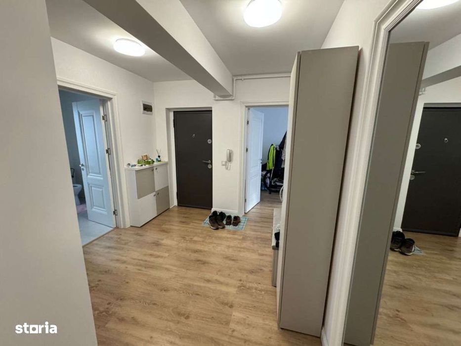 Apartament 3 camere de lux zona din spate de la Omv ul de jos
