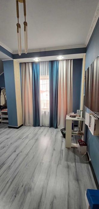 продается просторный дом в районе КСК