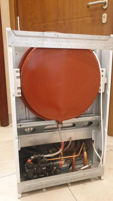 Двукунтурен Кондензен газов котел BOSCH Condens 2000 W