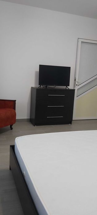 Vand apartament cu 3 camere