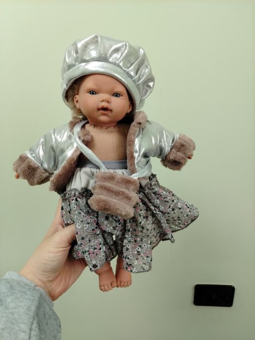 Продам кукол по 2000