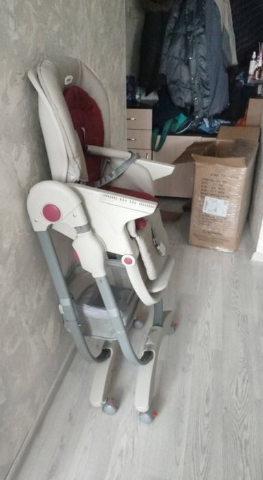 Продам стульчик для кормления