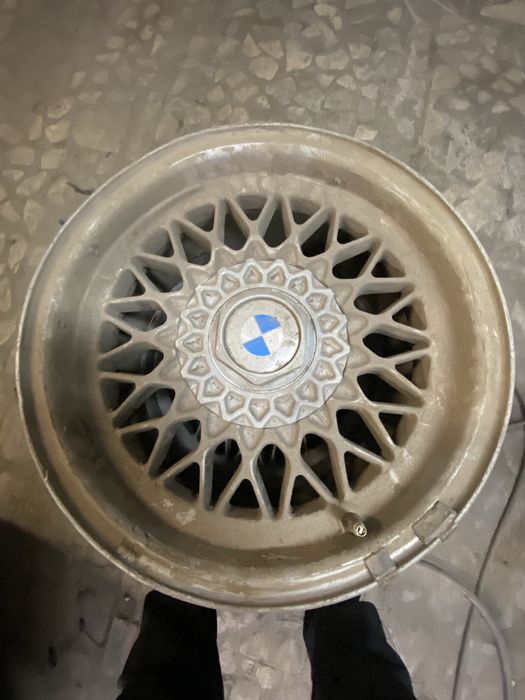 Продам саб с дисками срочно