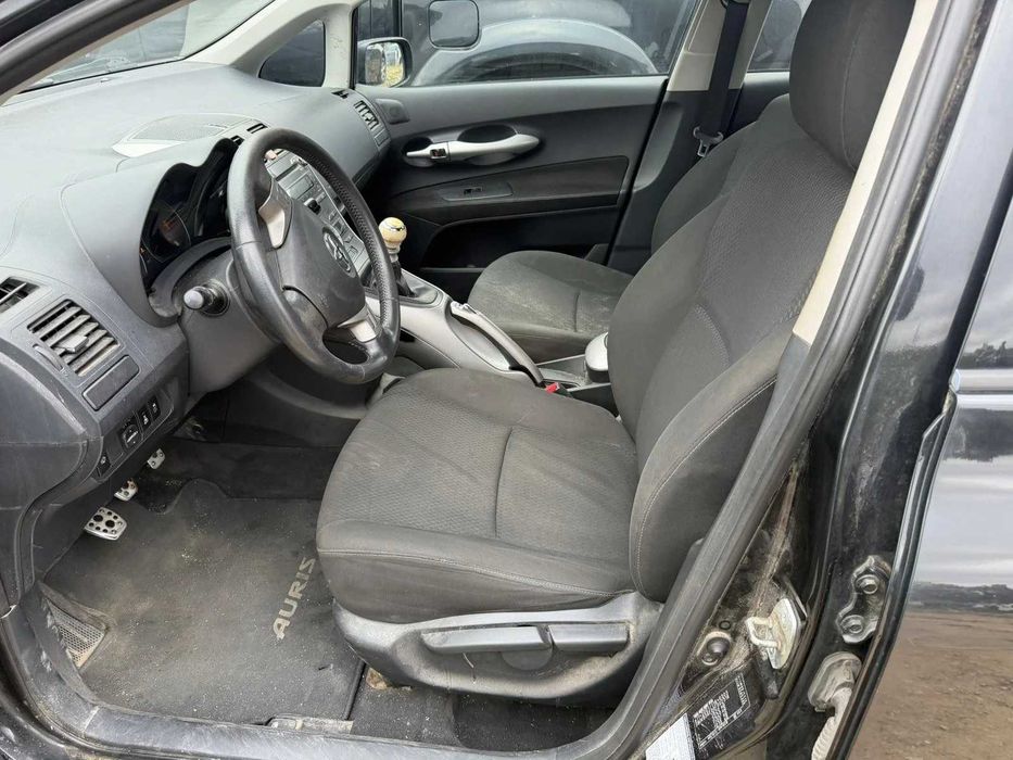 Toyota Auris 2007г 2.2 177 кс НА ЧАСТИ