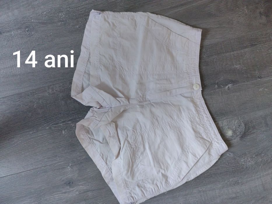 Pantaloni scurți fete