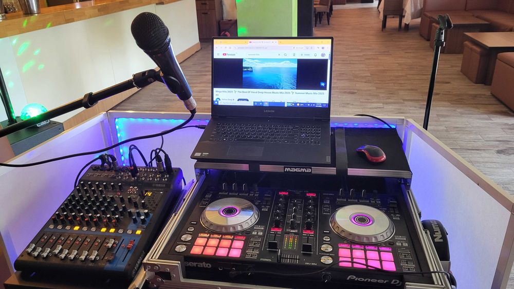Vand consola Pioneer DDJ SR 2 ( include case MAGMA)