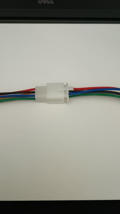 Адаптер за автомобилен конектор