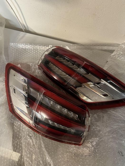 Stopuri led spate pe caroserie pentru ford s-max model 2015-2023