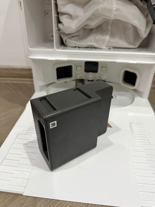Vând Dreame X50 Complete – aspirator robot
