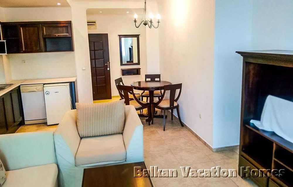 Продава се Тристаен апартамент в Обзор - 113 кв.м за 510 €/кв.м - Снимка #4