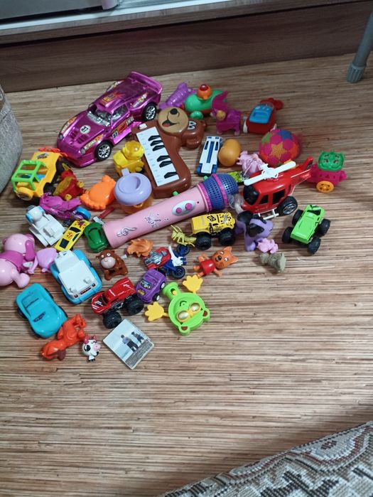 Продам игрушки для мальчика