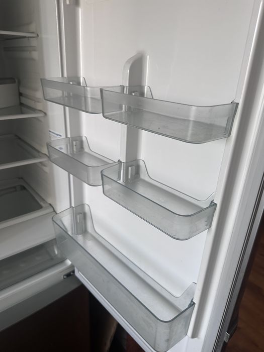 Холодильник Samsung