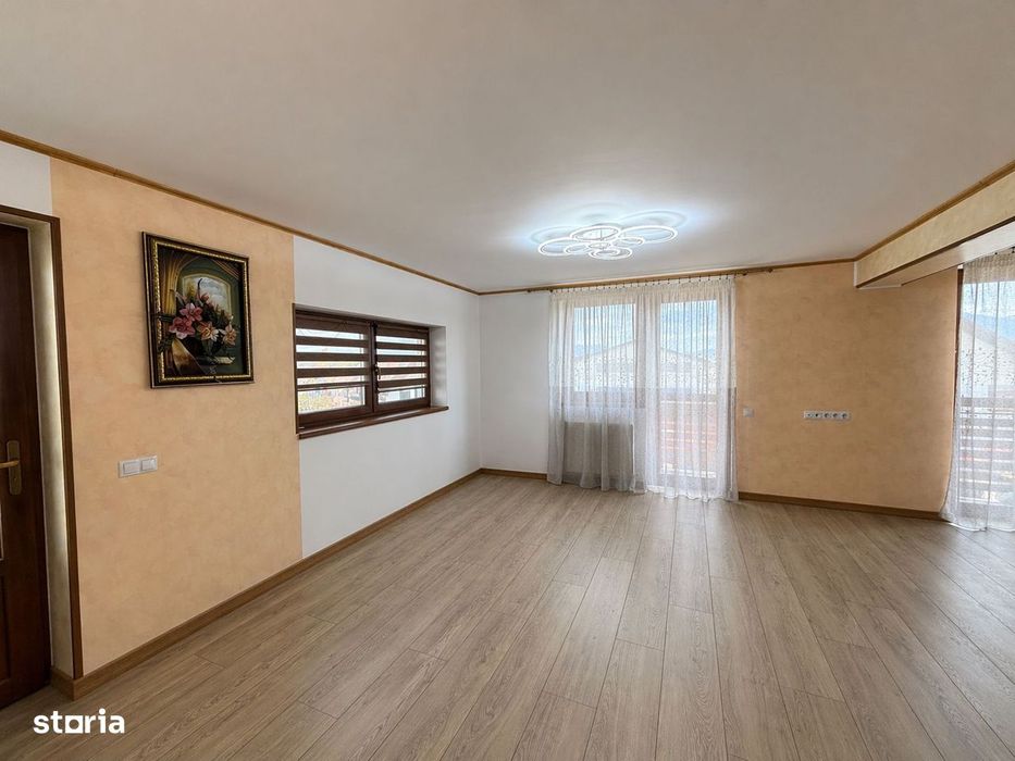 Casa 5 camere pretabila pentru locuit si sediu firma - C. Arhitectilor