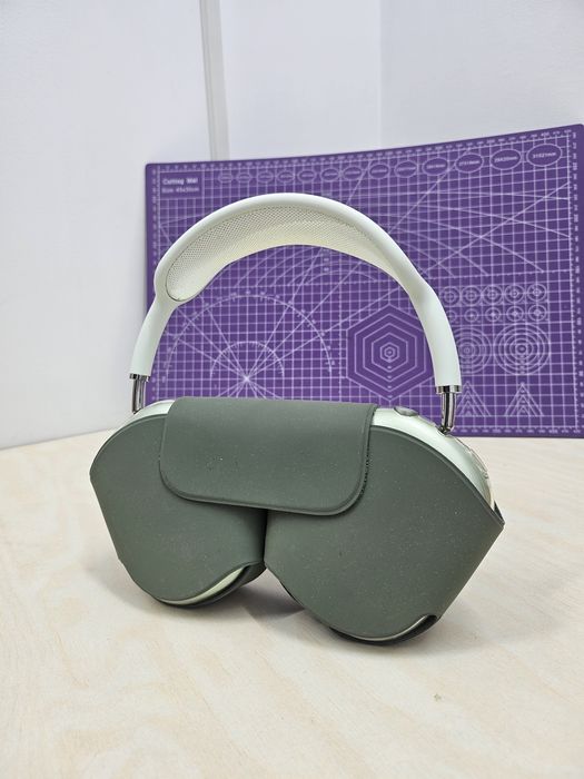 продам Airpods Max