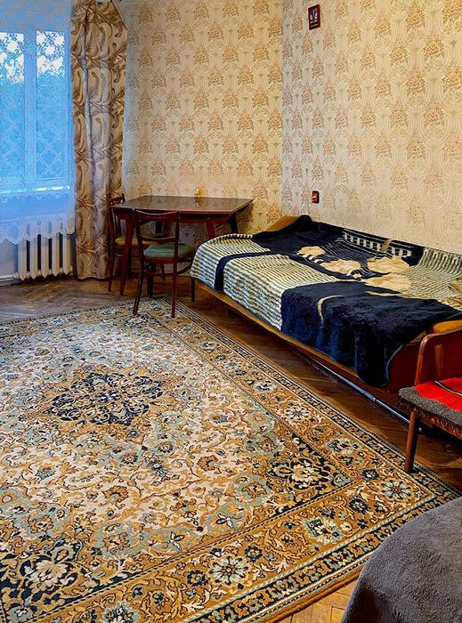 Срочно продам 2 комн квартира, кирпич, Ц 4, Кашгар, Минор, Алайский