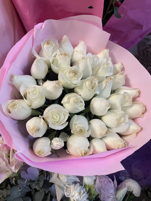 Цветы срочно продам