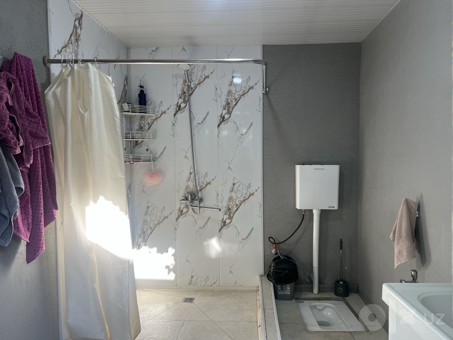 Hostel mehmon uyi gasnissa otel xalqaro ayraportni oldida