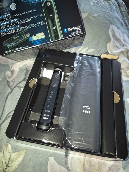 Periuța electrică Oral-B Genius 10000N
