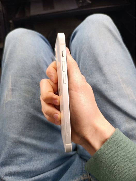 iPhone 12  64 gb. srochnaa