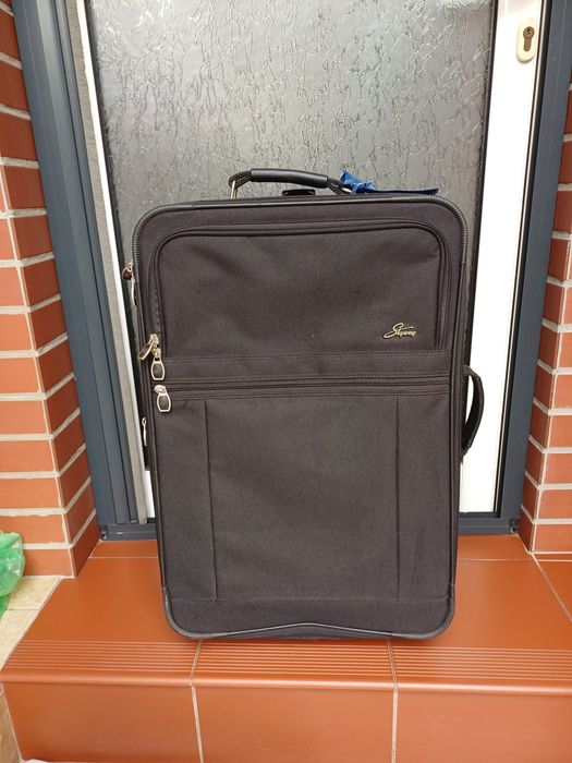 Куфар  за багаж почти нов