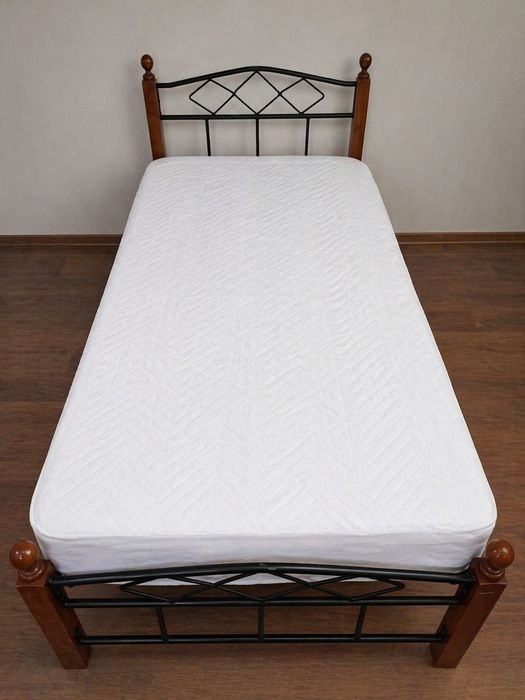 Продам кровать полуторка. Малайзия