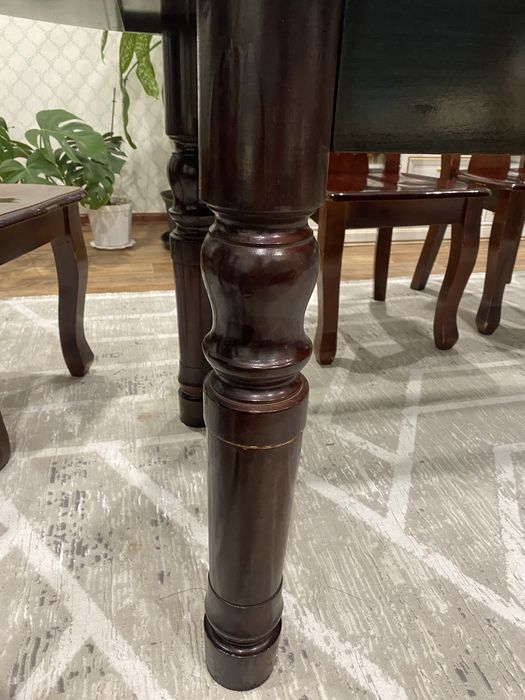 Продам стол гостиный