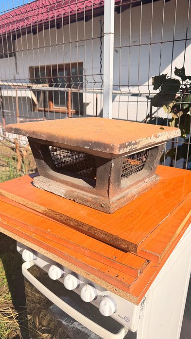 Pălărie / Terminal coș de fum din beton cu plasă anti-păsări