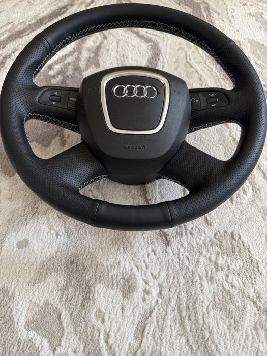 Volan audi in perfecta stare , ca nou
