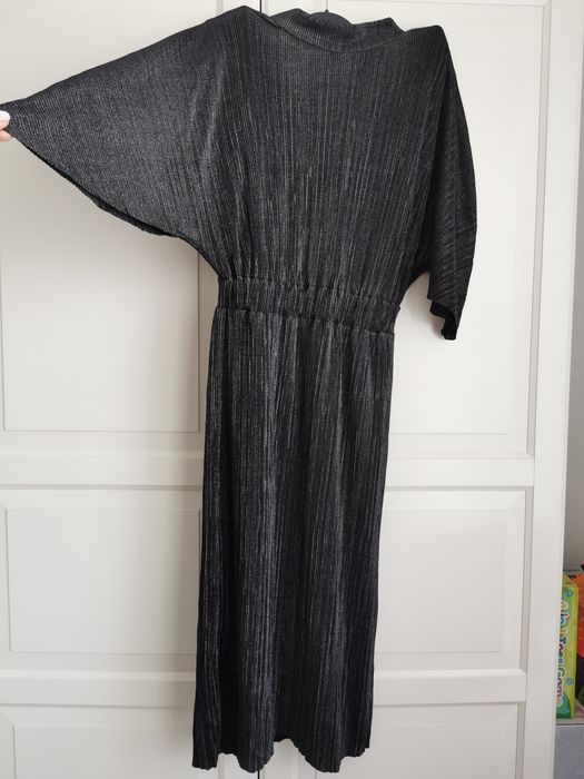 Rochie neagra, eleganta