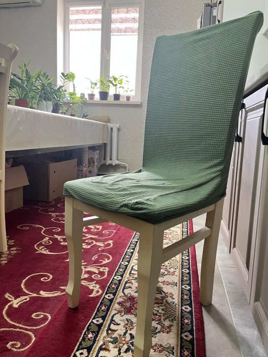 Столь со стульями