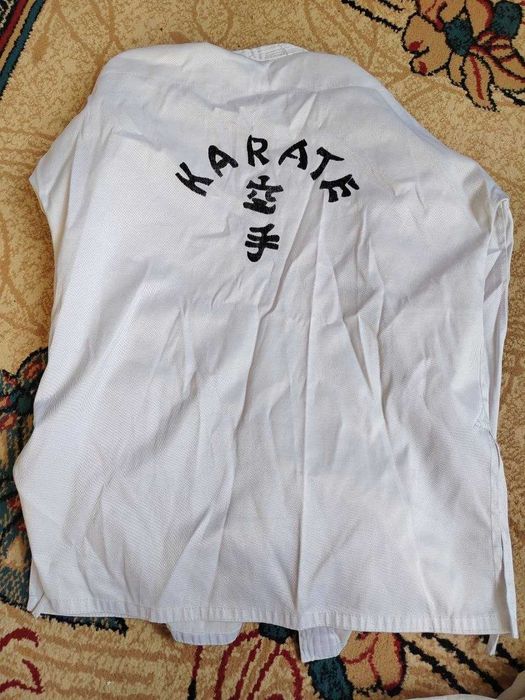 Кимоно для занятий каратэ