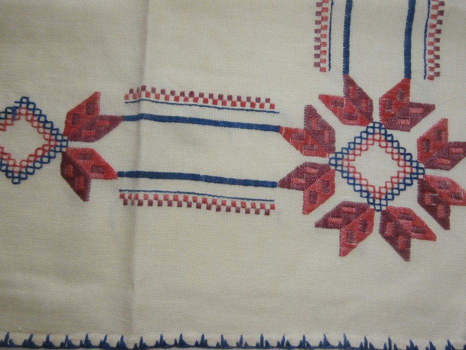 Домашно изработени ретро аксесоари за мебели и други от това време