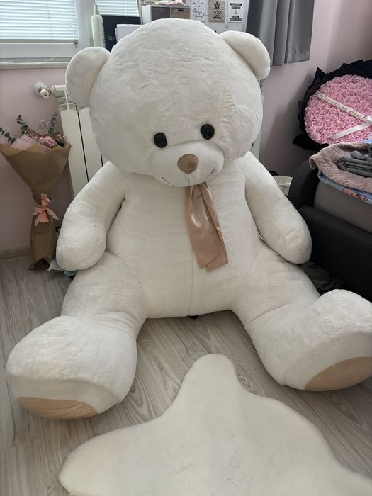 Плюшен мечок-много голям