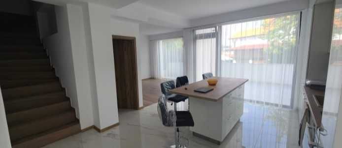 Дава се под наем Многостаен апартамент в София, Център - 150 кв.м за 1200 € - Снимка #1