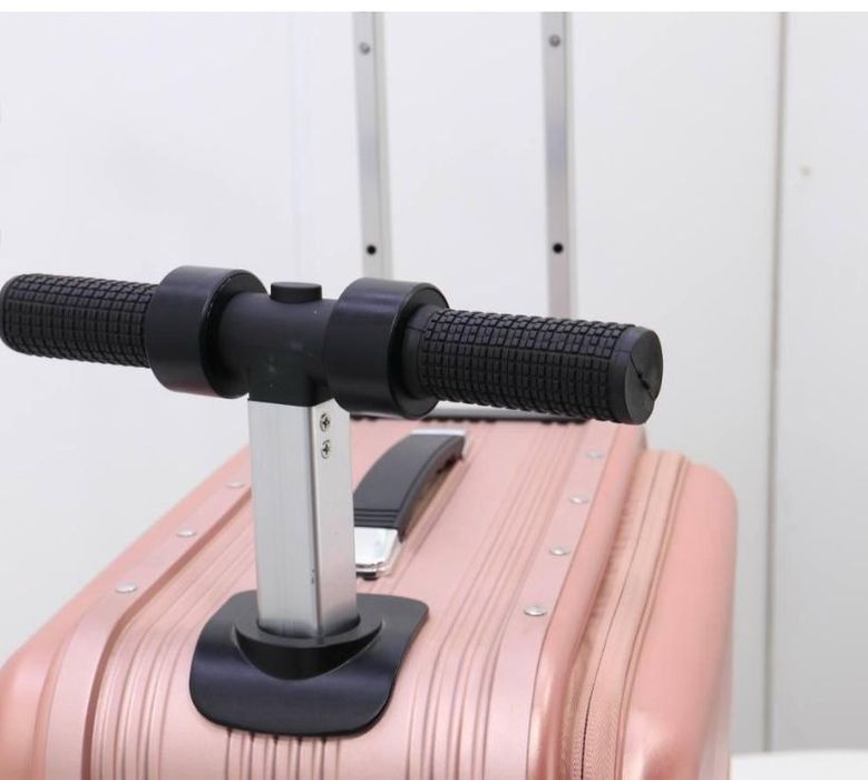 Продаются чемодан самокат