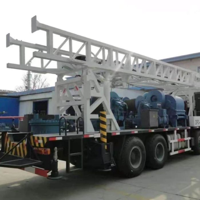 Нефтегазовая вышка бурения до 900 метров