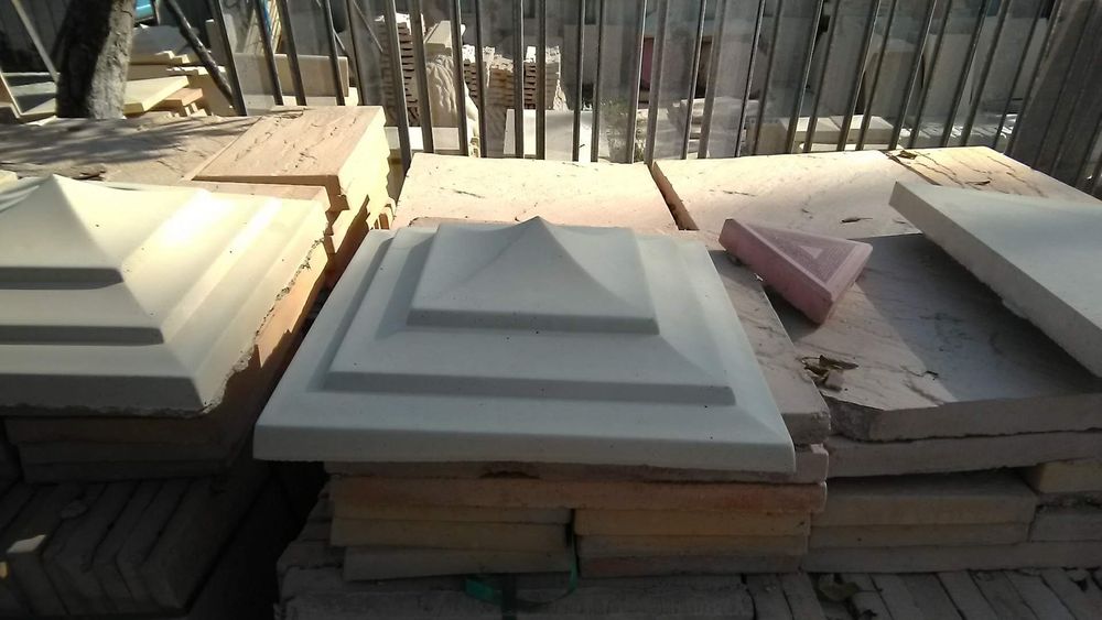 Vând dale de curte