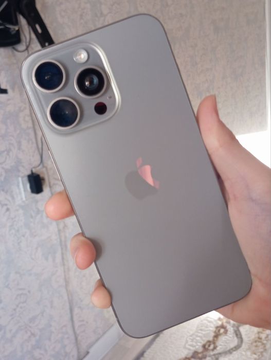 Срочно 15 Pro Max. НЕ ВСКРЫВАЛСЯ. Торг